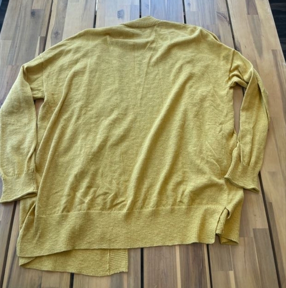 Madewell Womens Yellow Cardigan Sweater Lightweight Knit With Pockets Size Large - Picture 2 of 3